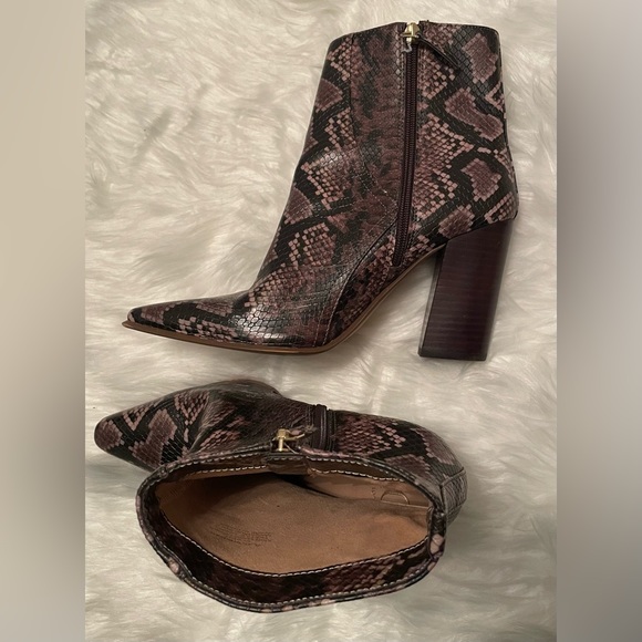 JLO DORINDAH BOOTIE - Picture 10 of 10